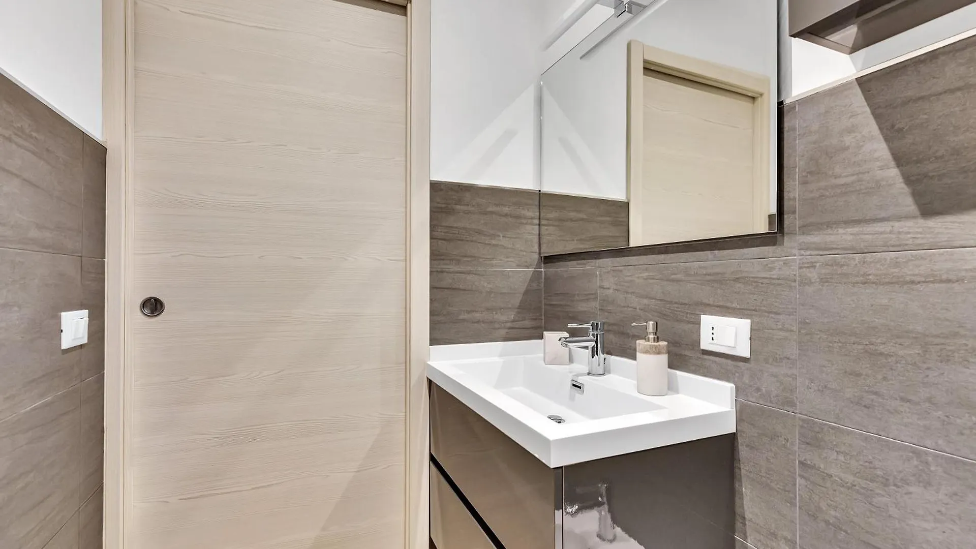 Apartment Appartamento Savona 86 - Affitti Brevi Italia Milan